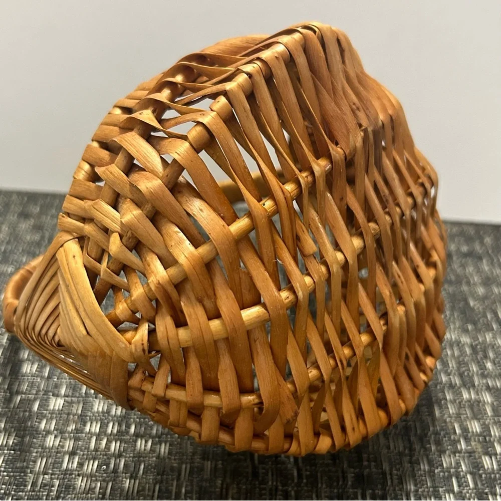 Vintage Woven Basket Melon Rib God’s Eye Detail 6x5.5